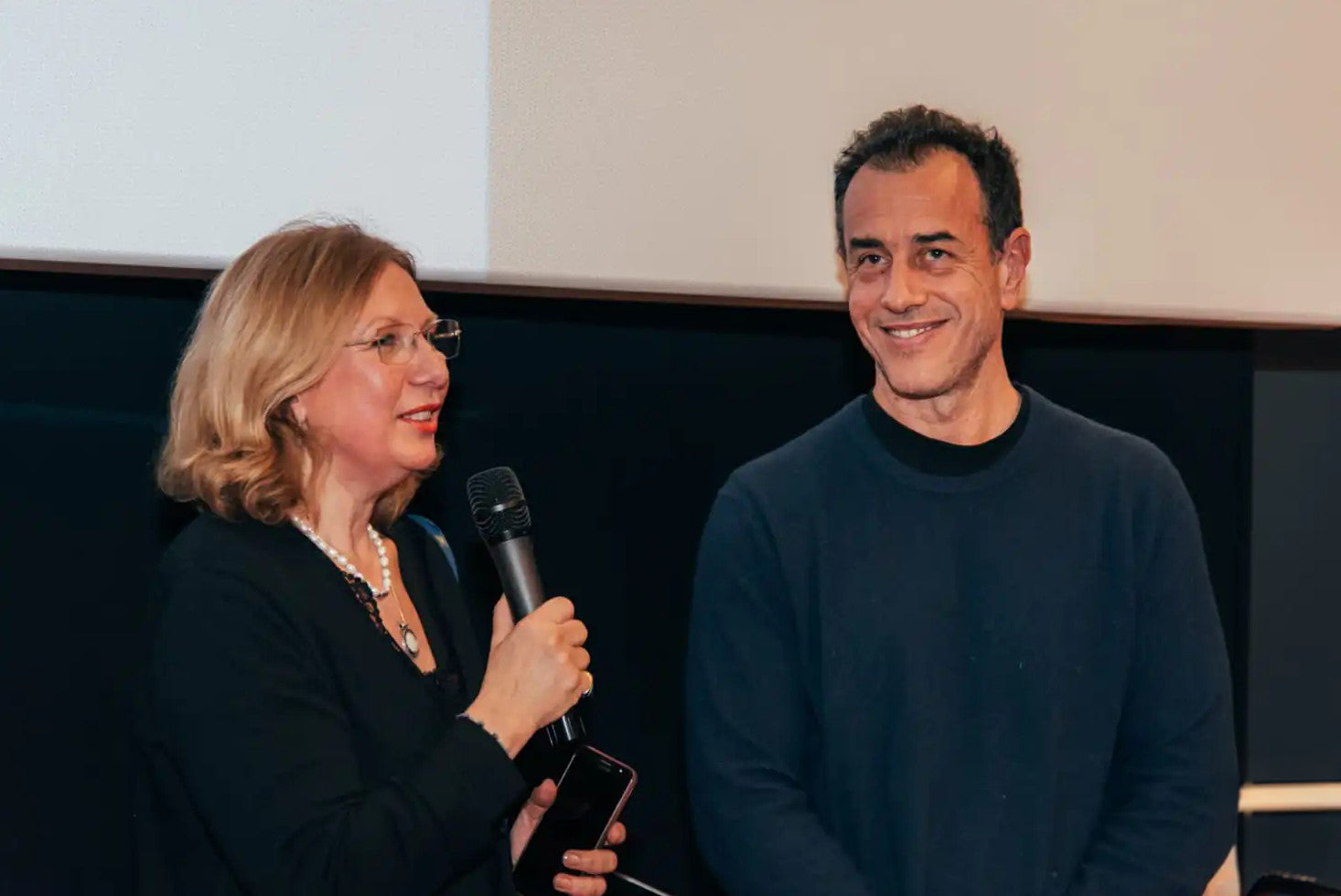 7 Maggio  - Garrone presenta "Terra di mezzo" (ITA, sub ENG)